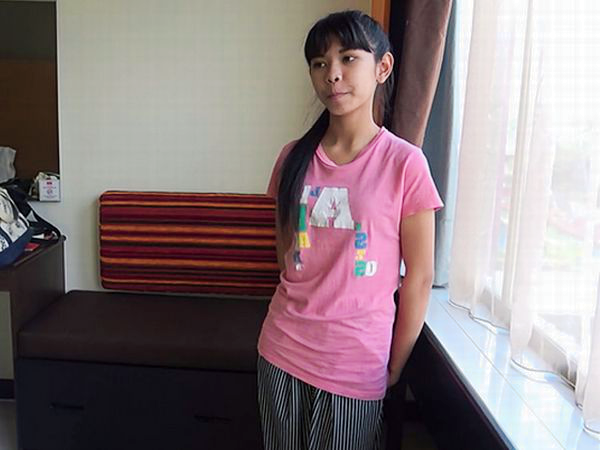 <ロリ>エロ貧乳少女をバンコクからお持ち帰り!敏感まんこを侍デカチンで破壊…羞恥…